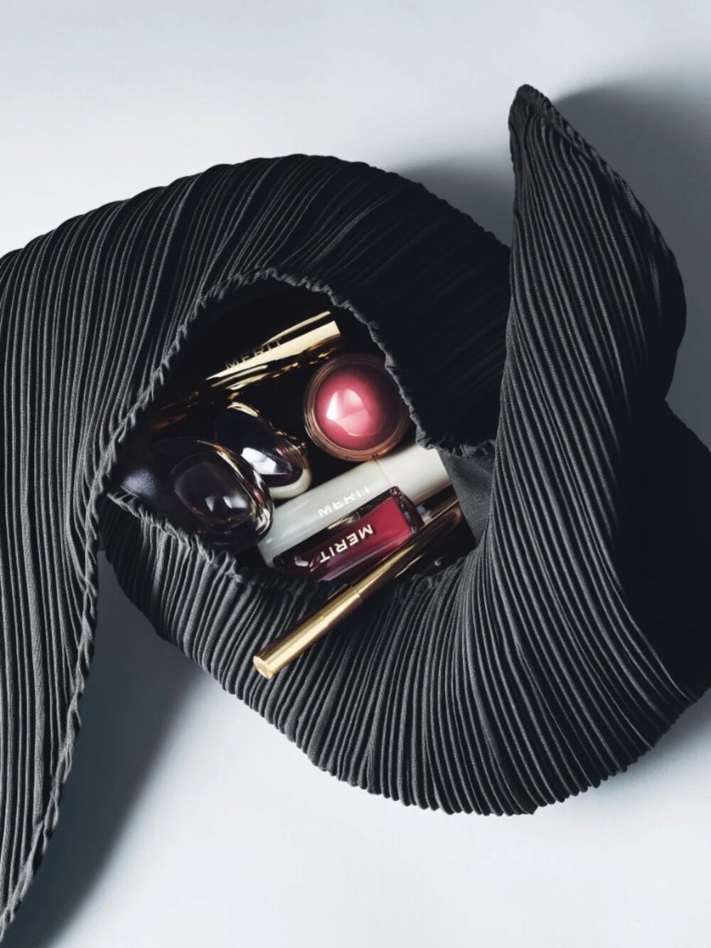 NWT Merit makeup bag
